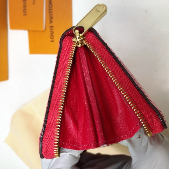 Sold Louis Vuitton Zippy Vernis Monogram wallet - Picture 8 of 16